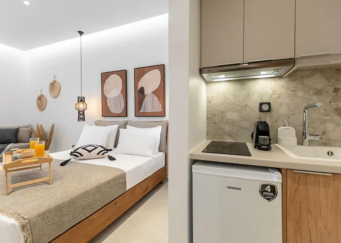 Summer Times * Naxos City